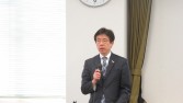 薬業協会総会であいさつする加賀美会長